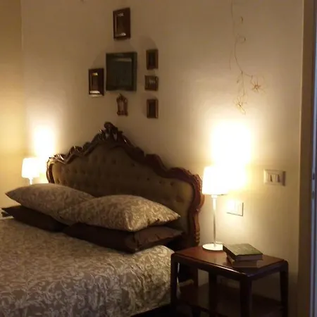 Deliziosa In Santa Croce 게스트하우스 피렌체